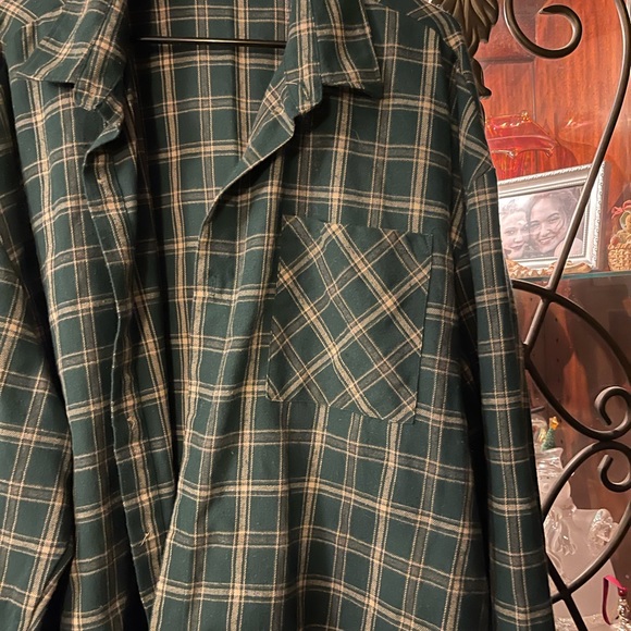 Shein long sleeve button up - Picture 2 of 2